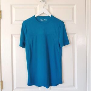 Under Armour Threadborne fitted athletic top sz S